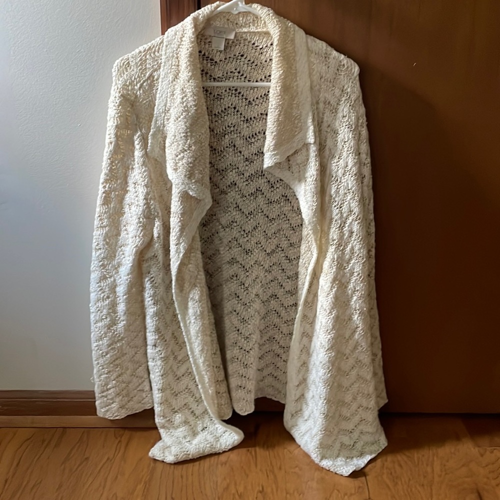 Women’s ivory colored Loft open cardigan. Size large.